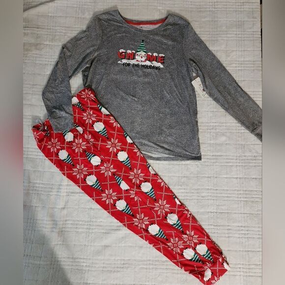 Plus Size Women's Holidays Gnome Pajama Set - Picture 6 of 8